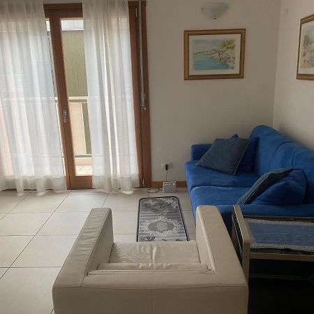 La Casa Di Giacomo Con Parcheggio Триест Екстериор снимка