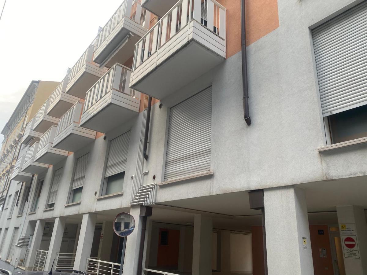 La Casa Di Giacomo Con Parcheggio Триест Екстериор снимка